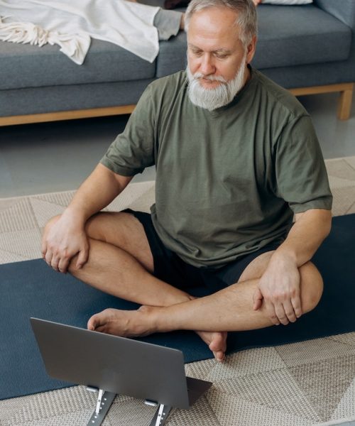 pexels-mikhail-nilov-7529994